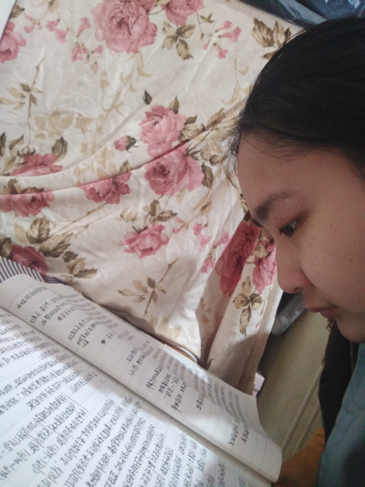 弘博班毕业生谭英杰同学在准备研究生复试